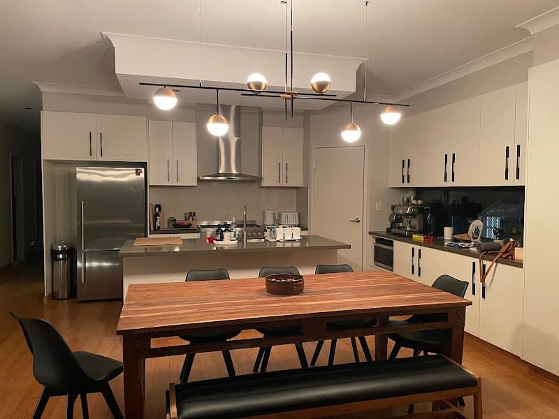 Vanum Electrical - Electricians in Surfers Paradise, QLD