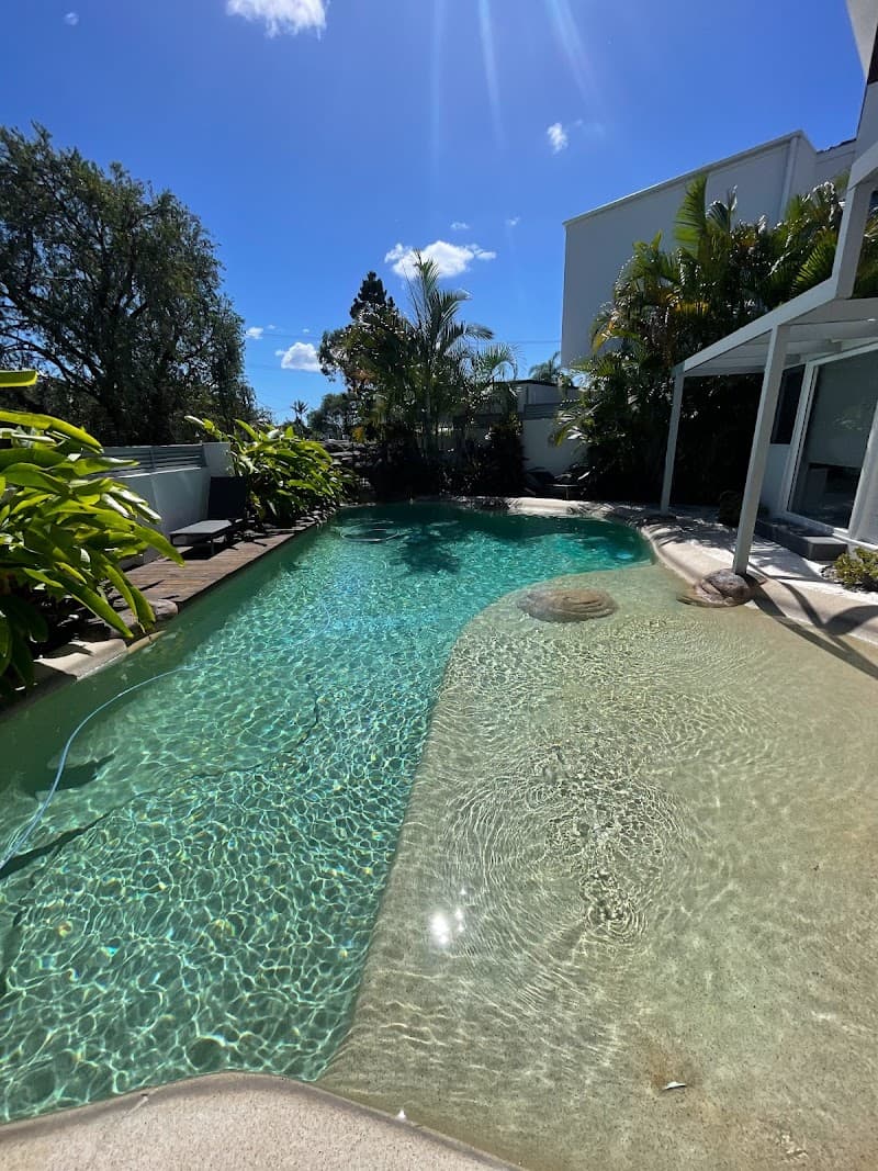 PoolClean Service and Maintenance - Pool Services in Burleigh Heads, QLD