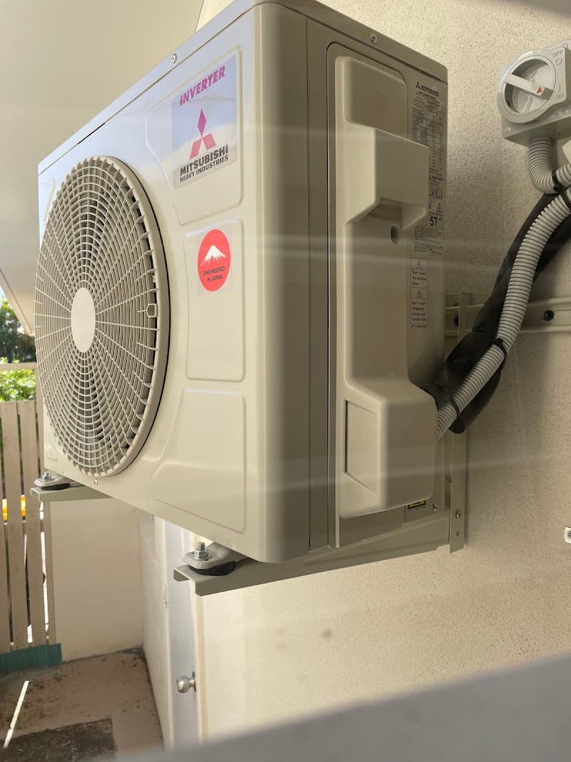 Sunshine Coast Projects & Electrical - Electricians in Mountain Creek, QLD