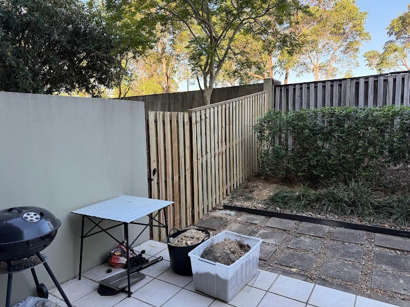 Lyons Fencing & Services