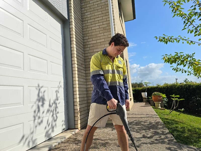House Champs - Pressure Cleaning