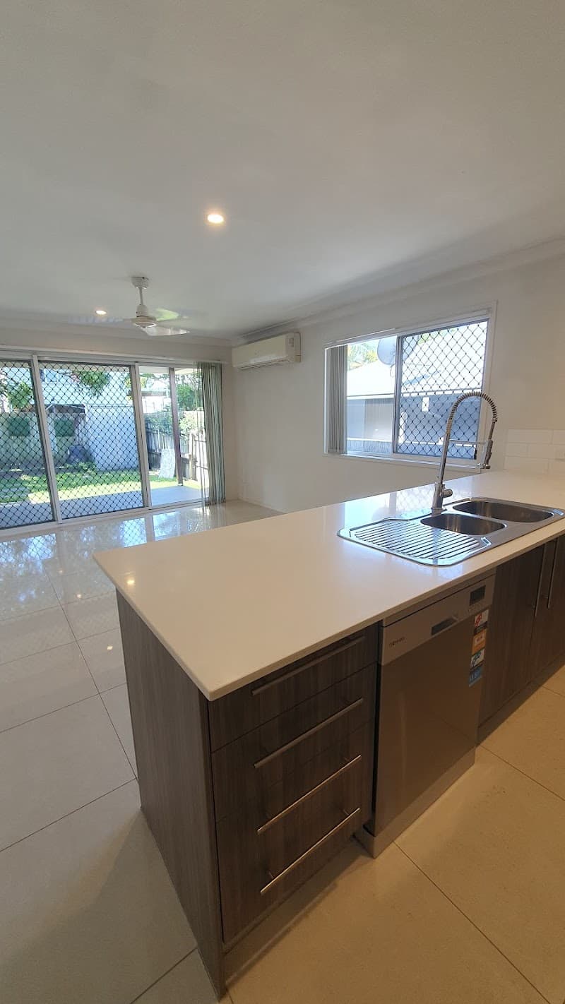 AR Bond and Carpet Cleaning Services - Bond Cleaners in Runcorn, QLD