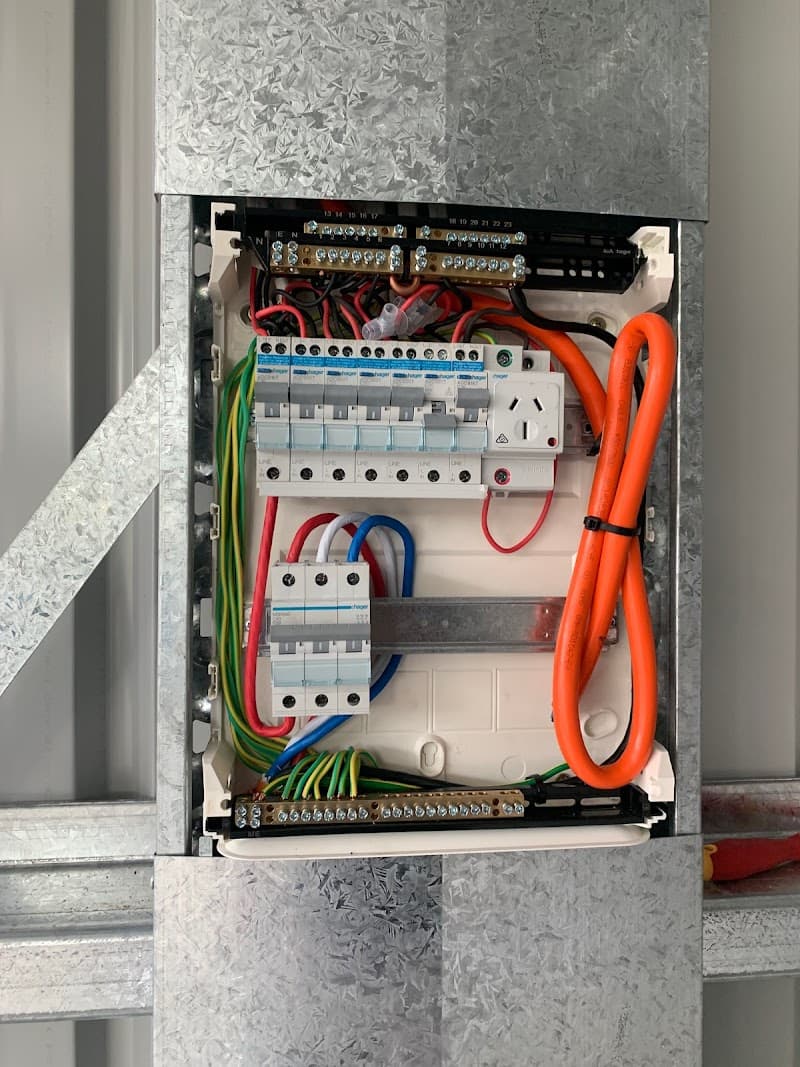 S.L Energy Group - Electricians in Springfield Lakes, QLD